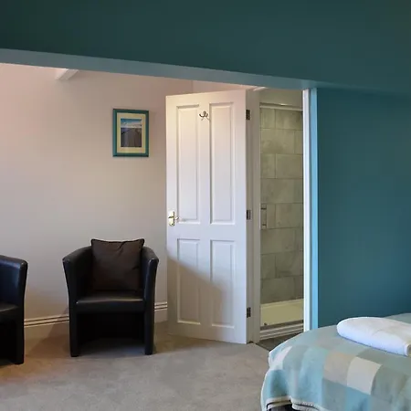 Corra Lynn 4* Whitby