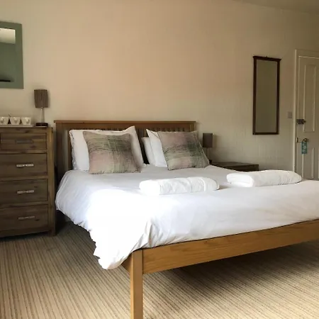 Alojamento de Acomodação e Pequeno-almoço Corra Lynn 4*